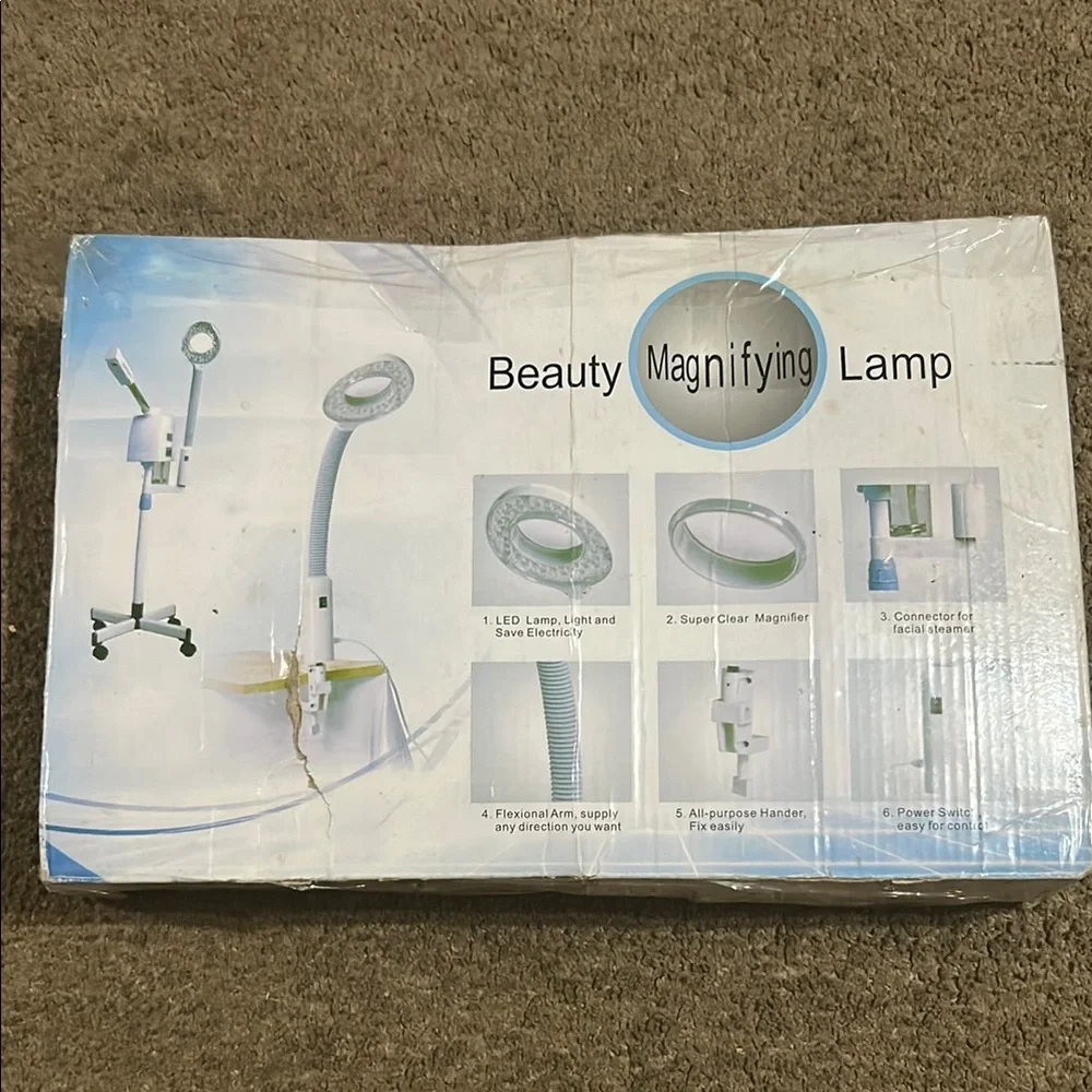 Beauty Magnifying Lamp with LED Light - White
